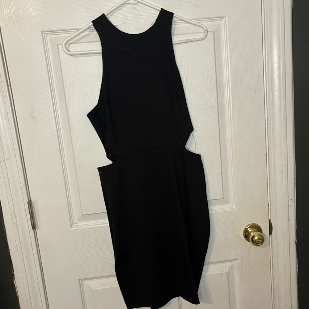 Midsection cut out dress